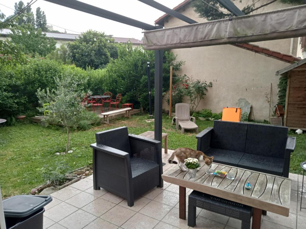 Chambre Souriante Lyon Luaran gambar